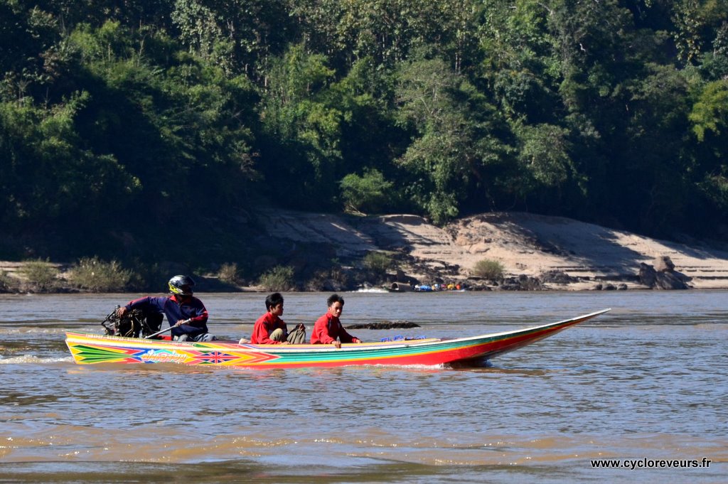 Fast boat sur le mékong